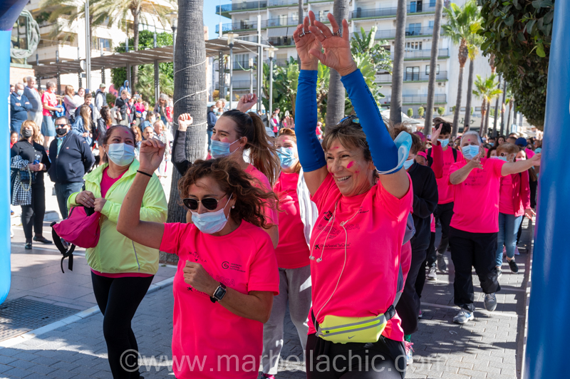 Carrera Solidaria Marea Rosa 2021 en Marbella