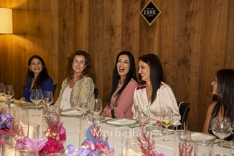 Erre & Urrechu Marbella acoge el encuentro Cenas con Chispitas