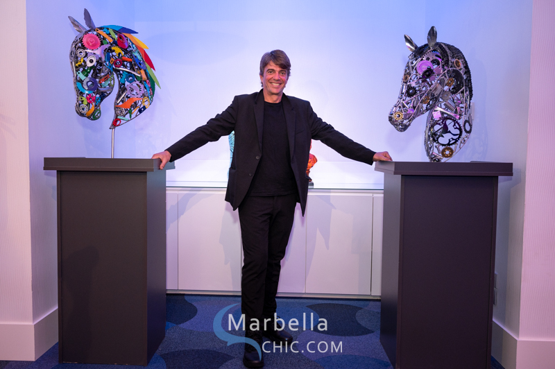 Casino Marbella se llena de energía con el arte de Curro Leyton