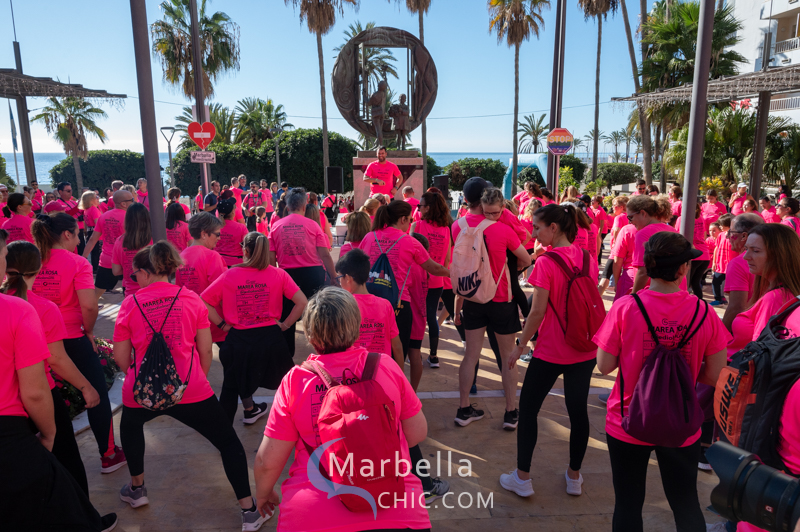 XI Carrera Solidaria Marea Rosa en Marbella