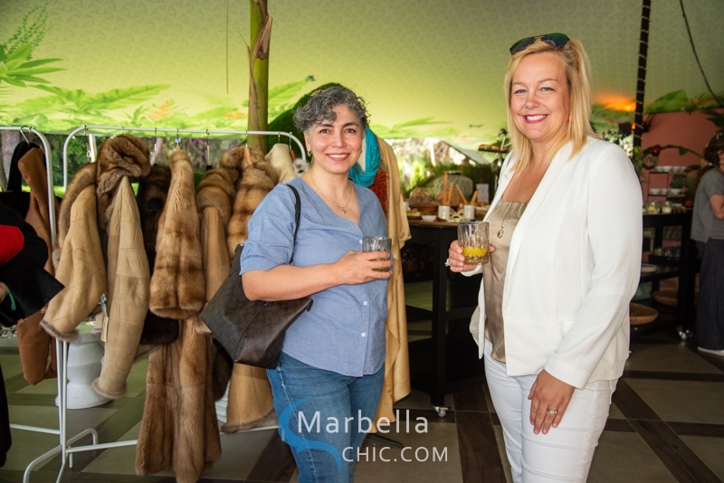 Yäel Barnatan expone su colección en Boho Club Marbella